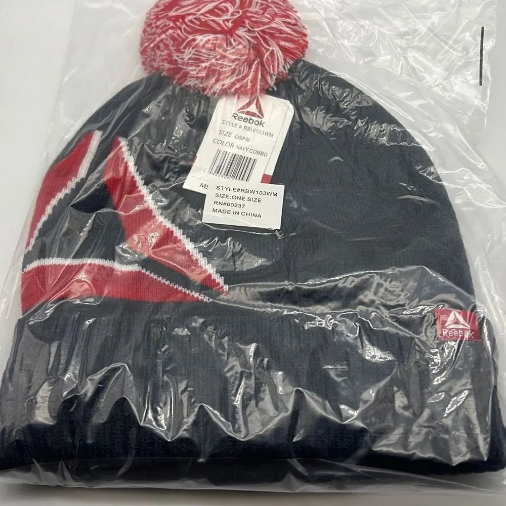 Reebok Women's Logo Intarsia Pom Beanie-NWT-O/S